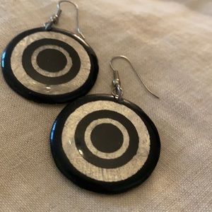 Vintage black enamel mother of pearl earrings